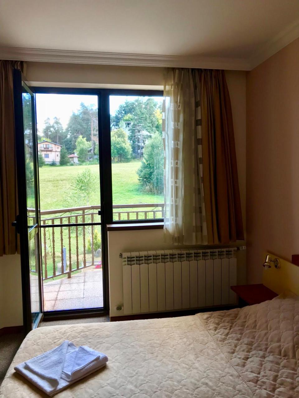 Hotel Daf Trans 2*